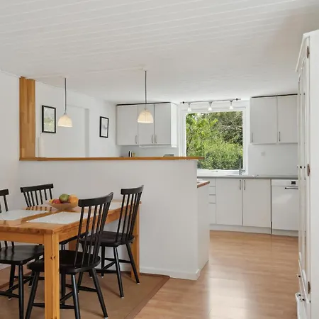2 Bedroom Gorgeous In Ferienhaus *