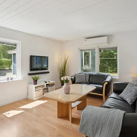 2 Bedroom Gorgeous In Feriehus