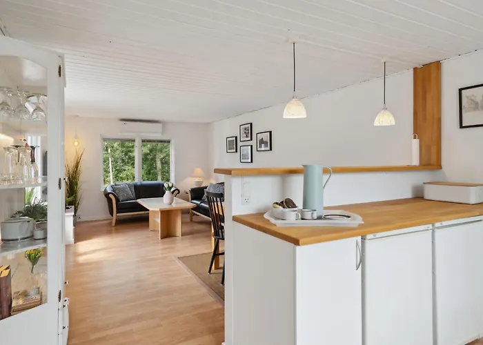 2 Bedroom Gorgeous In *